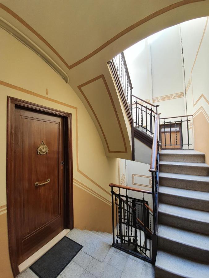 バルセロナPenthouse In Sagrada Familiaアパートメント エクステリア 写真